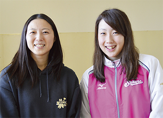 田沼コーチ（左）と五十嵐選手
