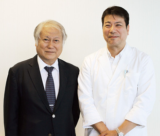 松井理事長（左）と島倉病院長