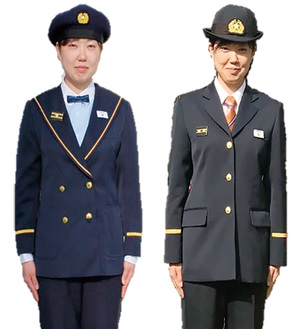 女性団員の旧制服（左）と新制服