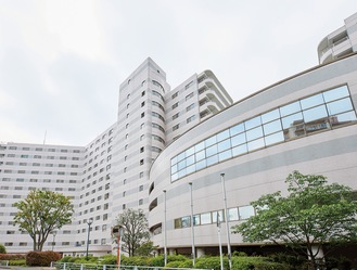 今年30周年を迎える14階建て、全326戸の「ヴィンテージ・ヴィラ横浜」