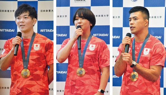 左から樋口選手、藤波選手、文田選手