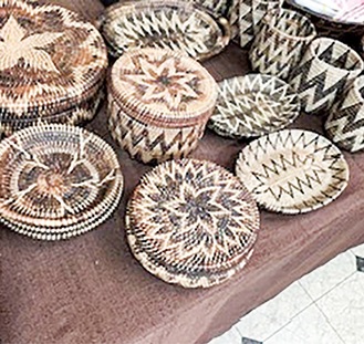 マンギャン族お手製の小物