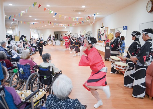高円寺誠連による阿波踊り