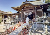 感謝を込めて人形供養