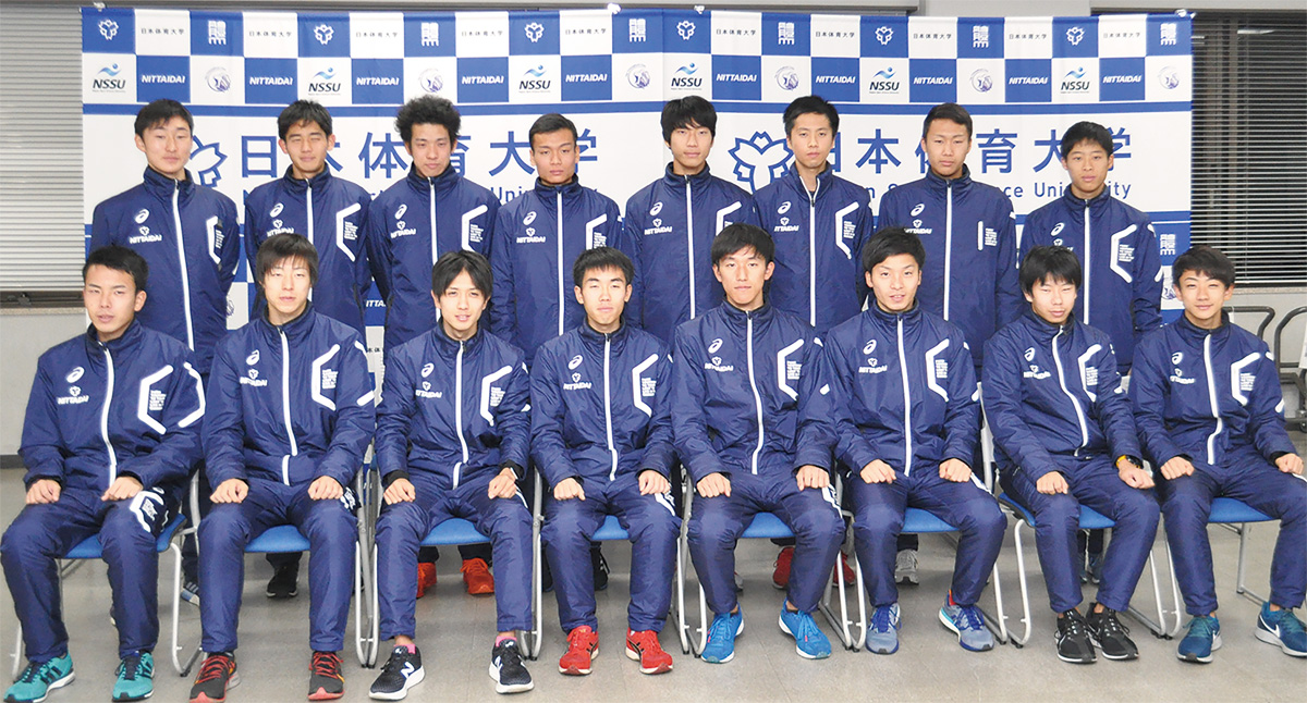 大会に向け意気込む16人のメンバー