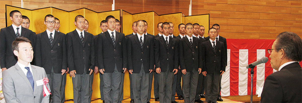 激励を受ける桐蔭生