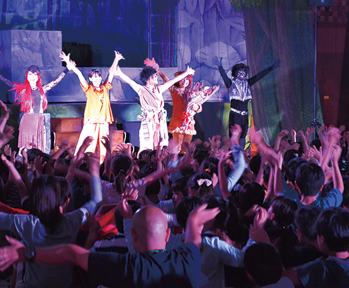 ミュージカルの世界に 嶮山小で夢団 公演 青葉区 タウンニュース