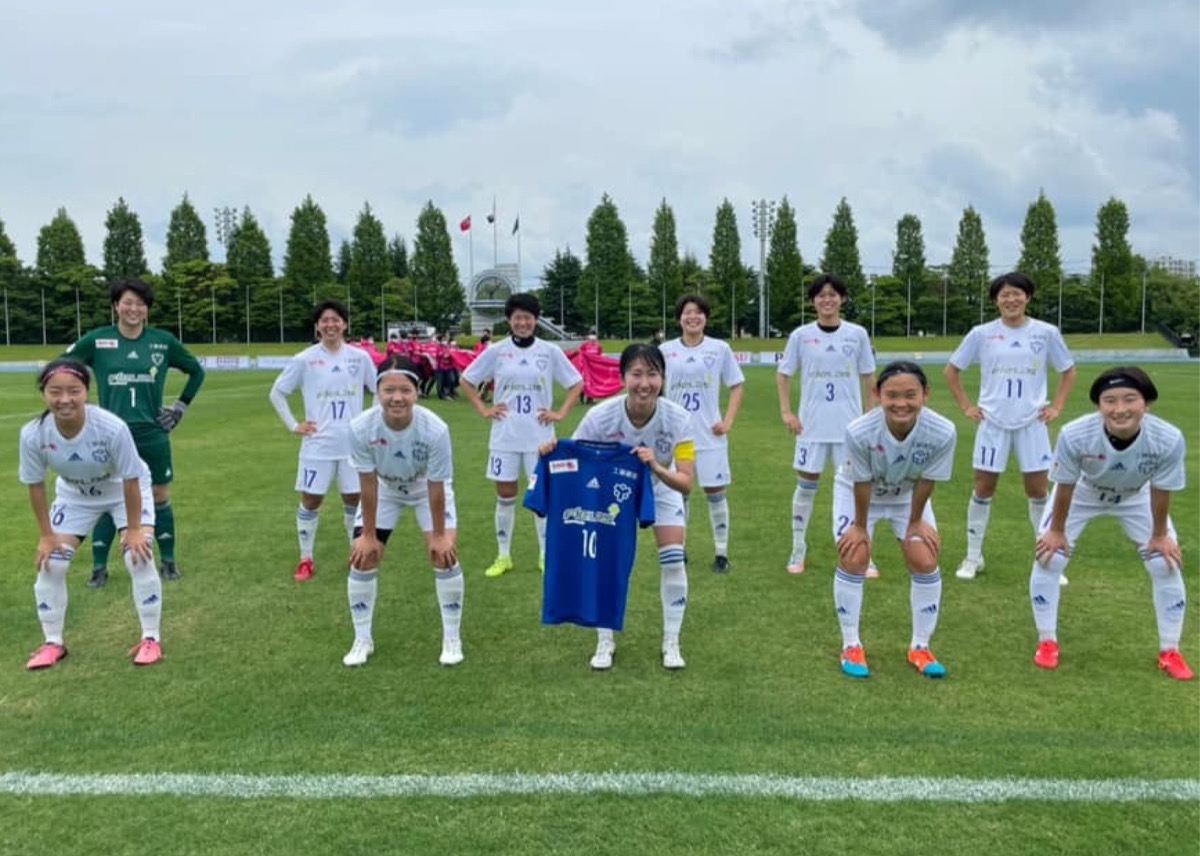 無失点に抑えたフィールズの選手たち＝提供