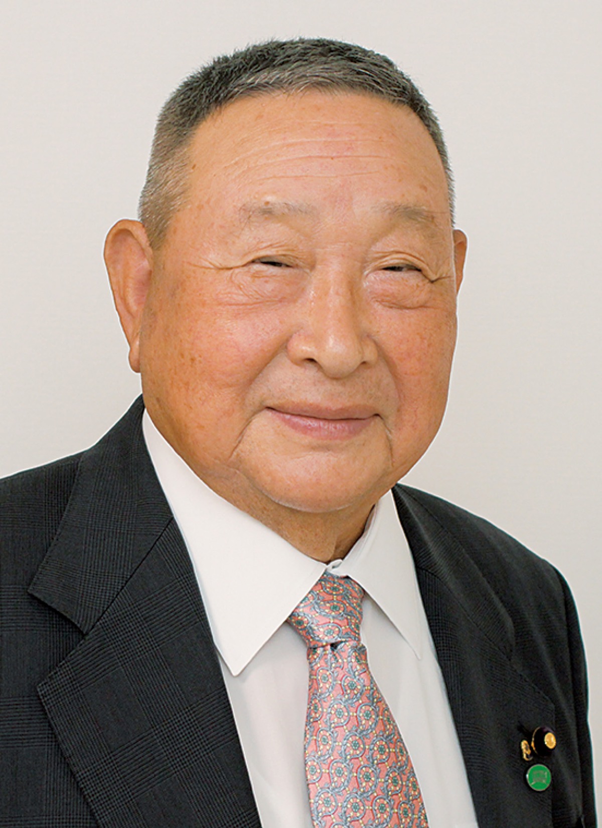 工藤さんに功労者表彰 (写真1)