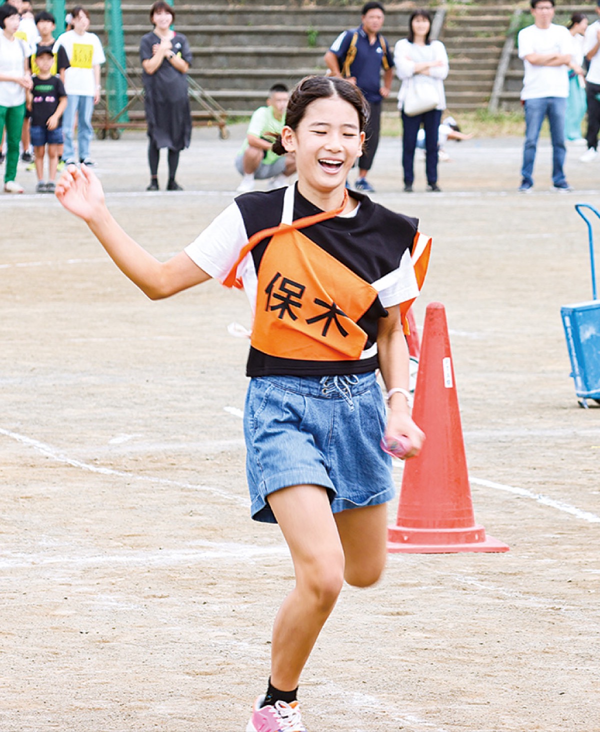 小学生リレー２組目で１位となった美しが丘西保木自治会