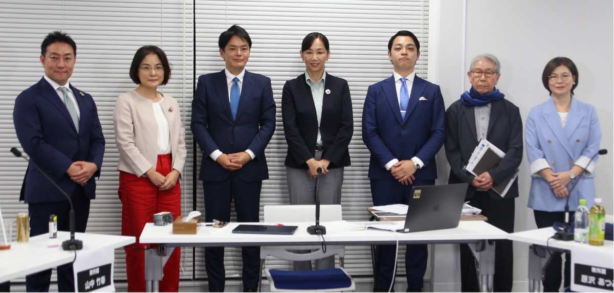 討論会に参加した(左から)中谷氏、藤川氏、山中氏、原澤氏、福山氏、山本氏、浅賀氏