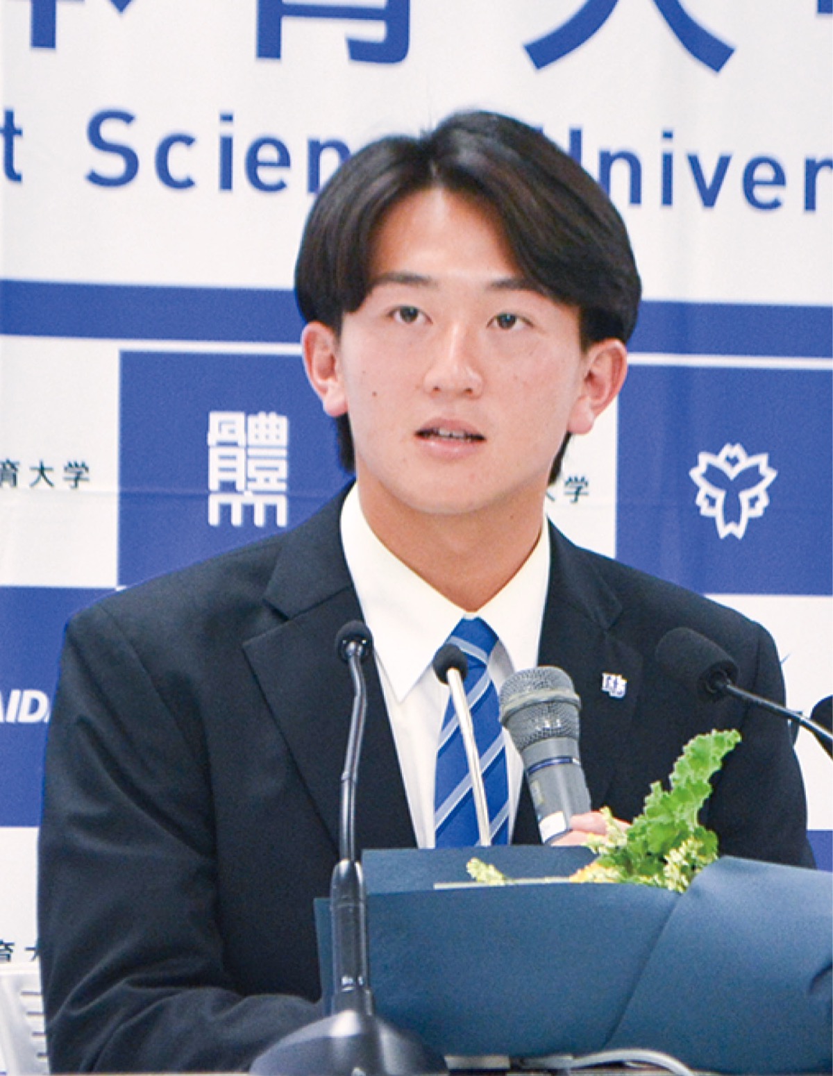 インタビューに答える馬場投手