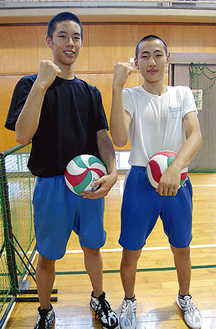田澤選手（右）とキャプテンの佐々木選手