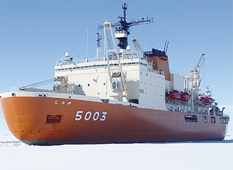 南極観測船「しらせ」