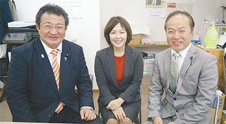 「緑区の子育て世代を応援したい」と（左から）斉藤市議、大迫氏、柳下県議