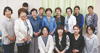 発足した女性部会のメンバー
