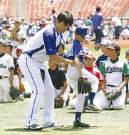 ハマスタで”番長”熱血指導