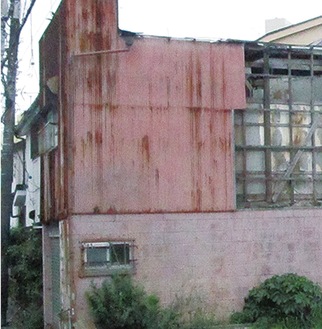 放置された空き家の一例（横浜市提供）