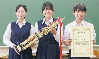 （左から）紀谷さん、可児さん、吉井さん