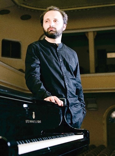 数多くの国際コンクールで優勝経験を持つダニーロ・サイエンコ氏