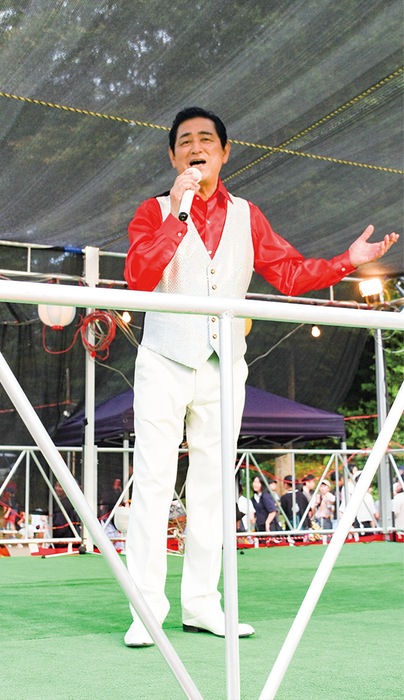 三保町　恒例の納涼祭に浜さん　ハマサンバで盛り上げ