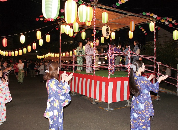 寺山町自治会　老若男女で納涼盆踊り