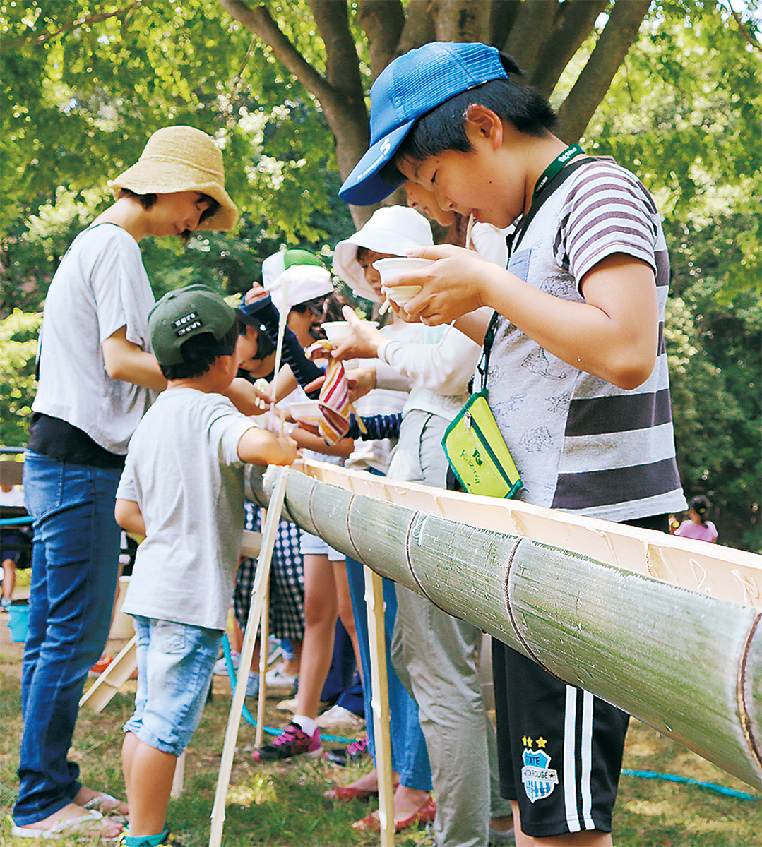 公園 で 流し そうめん