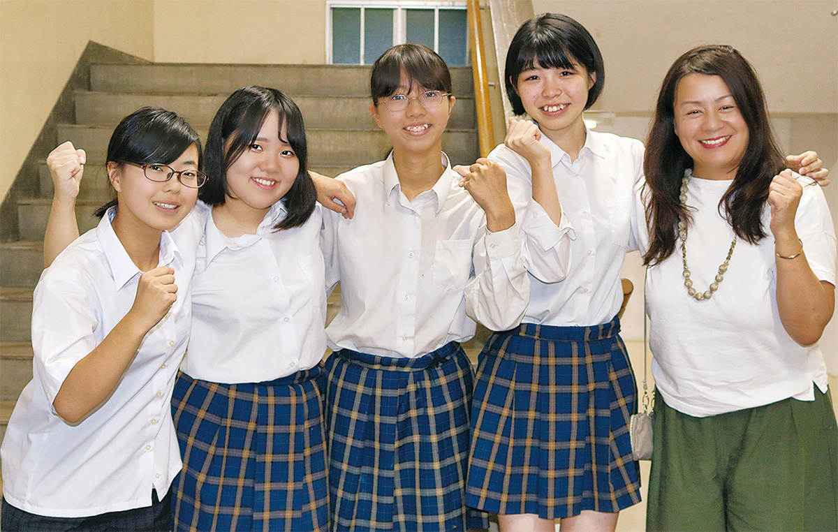 白山高校美術部 TVチャンピオンで頂点 黒板アート選手権 | 緑区