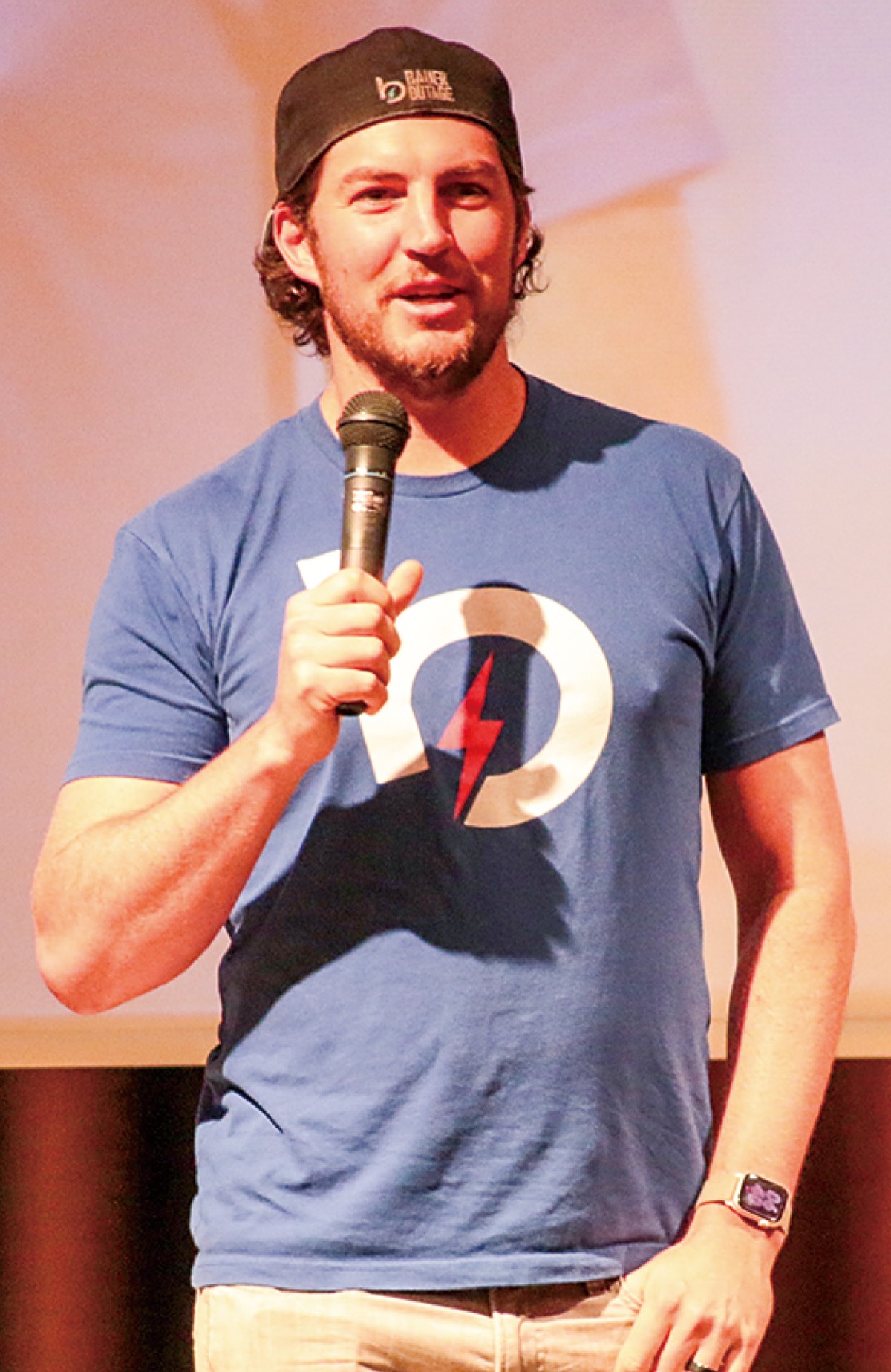 球団初の個人ファンクラブでファンと交流したバウアー投手