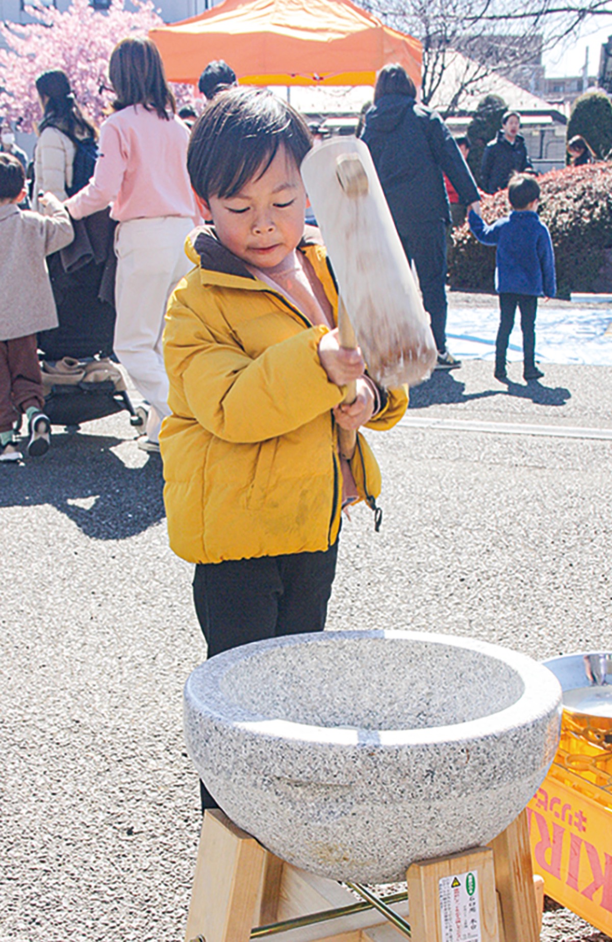 餅つき大会 大盛況 長津田でスポーツ体験も | 緑区 | タウンニュース
