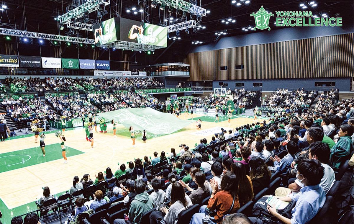 バスケ試合に200人招待