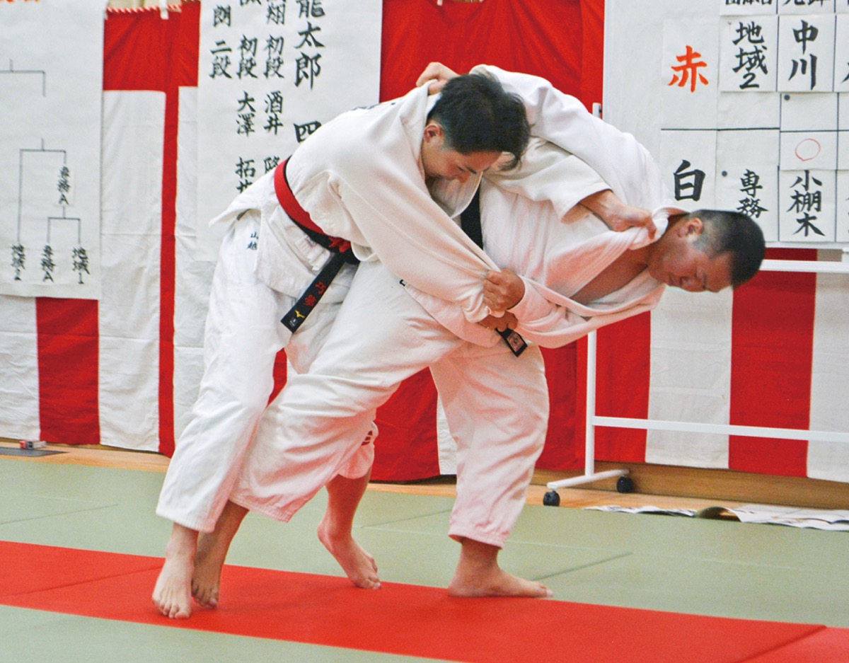 安全守る誓いを胸に対戦