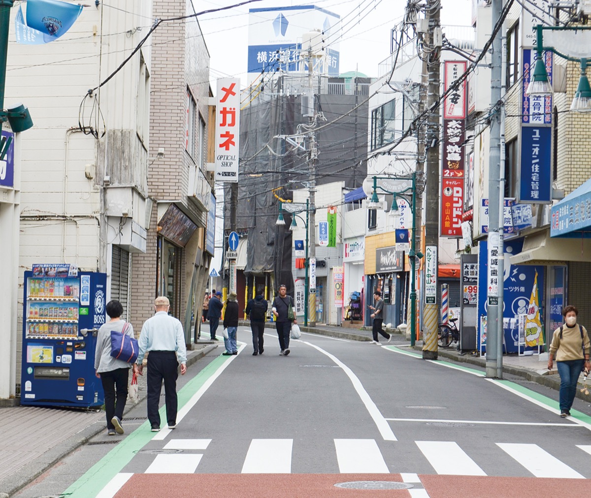 中山駅南口の区内で最高値だった地点の通り