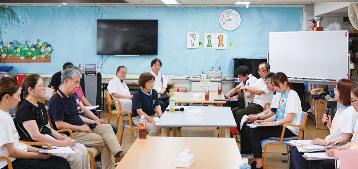 過去の経験など情報交換が行われた座談会
