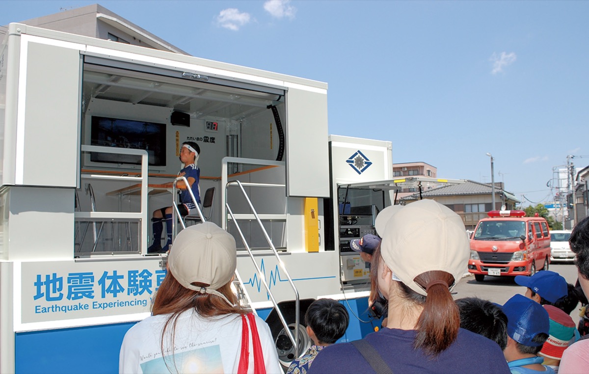 関東大震災の揺れを体験するマンマミーア！橋本さん