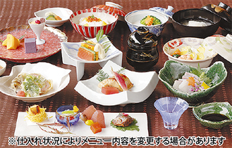 京懐石をベースにした料理の数々。メニューは月替わり（写真は10月）
