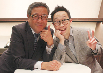 あべけん太さん（右）と父・俊秀さん