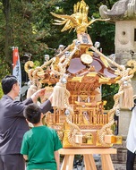 師岡熊野神社に宮神輿