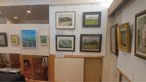 壁一面に並ぶ力作の数々