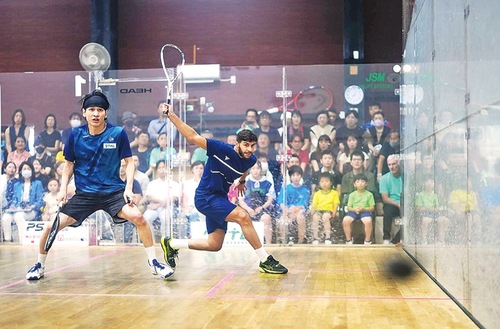 前回大会の決勝戦。左が優勝した机選手