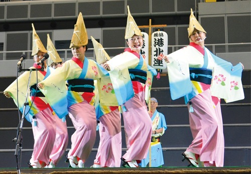 港北ふれあいまつりでの演舞