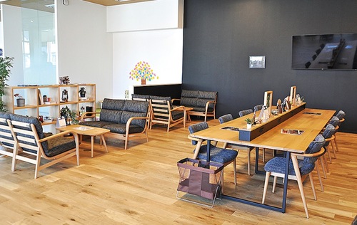 国産材を活用した厚木･伊勢原店