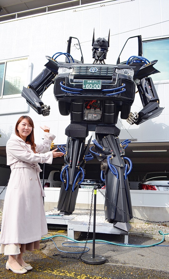 「新・ロボットのタクシー」と広報の小澤さん