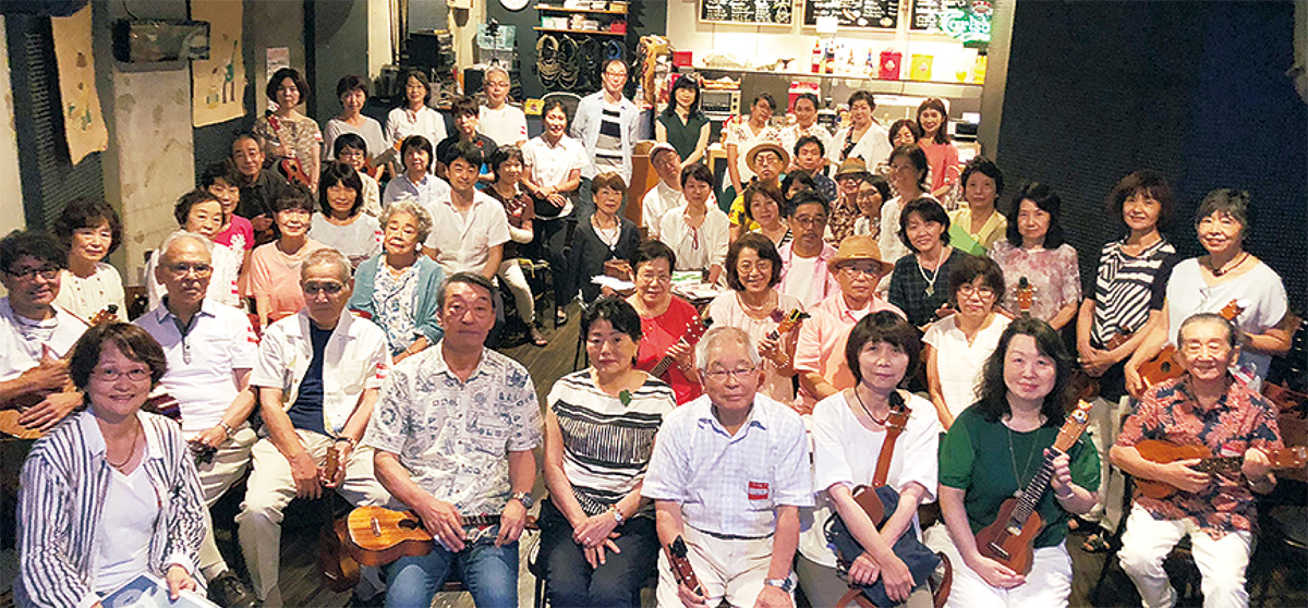 10周年記念し発表会 ウクレレで笑顔サークル 港北区 タウンニュース