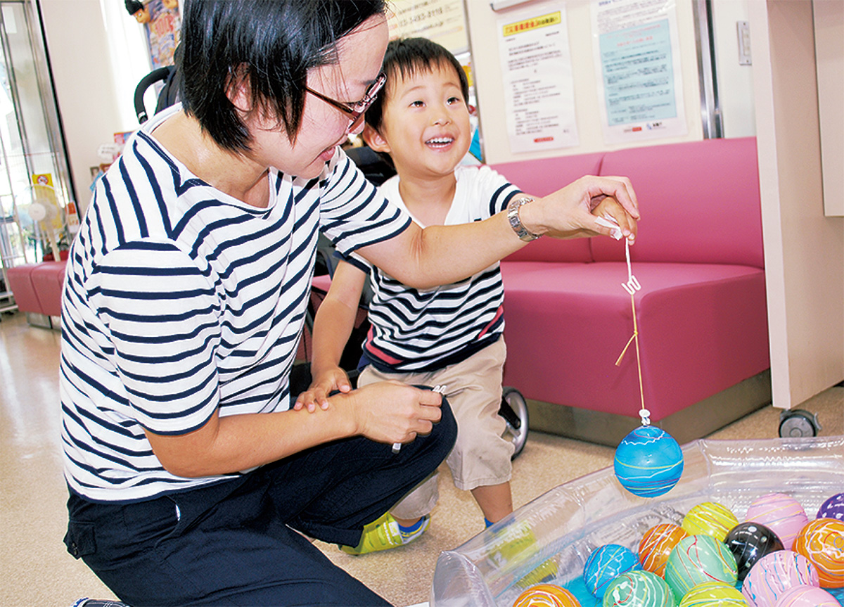 ヨーヨーつりに満面の笑み