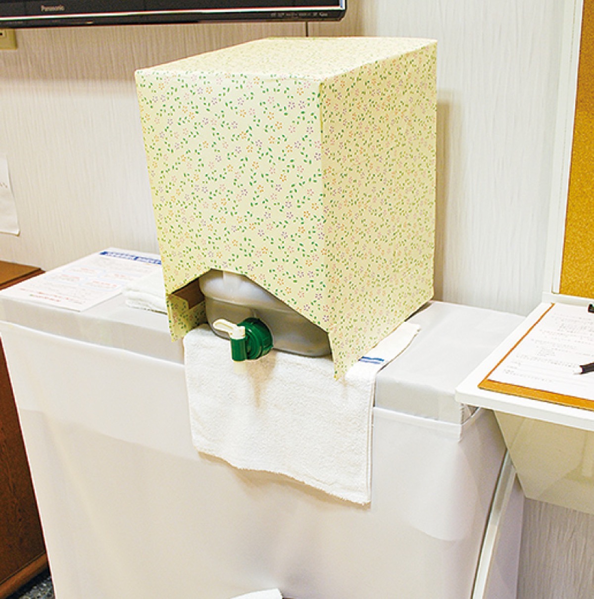 館内入口に設置されている次亜塩素酸水
