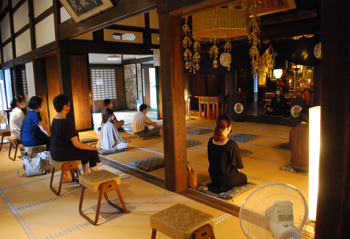 西方寺で「瞑想会」