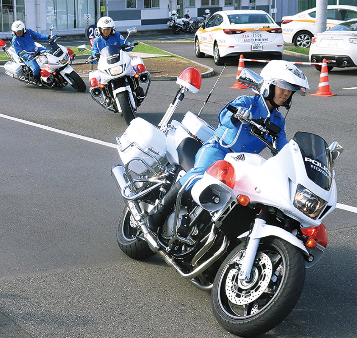 運転技術、高め合う