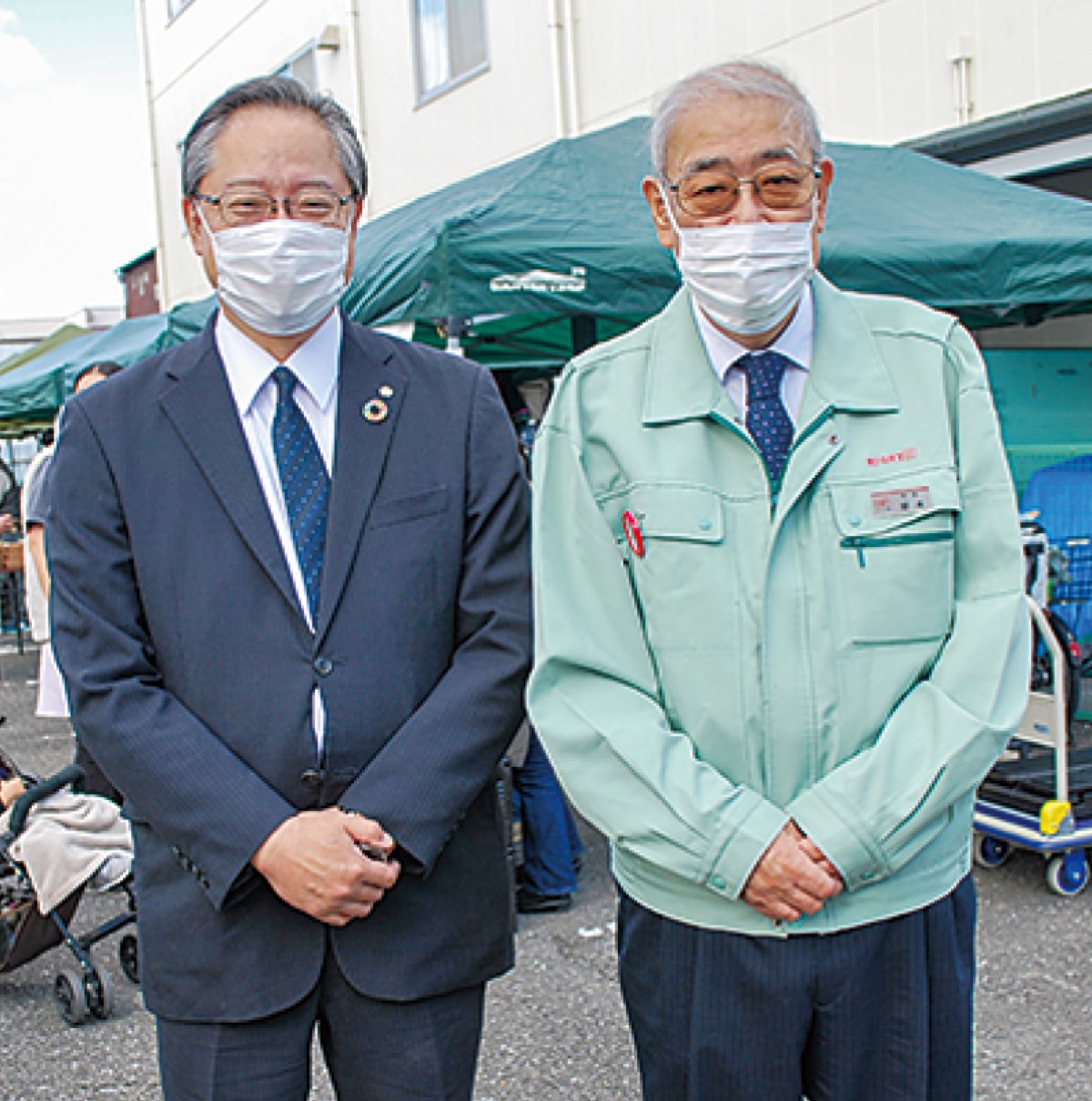 関本会長(右)と川本理事長
