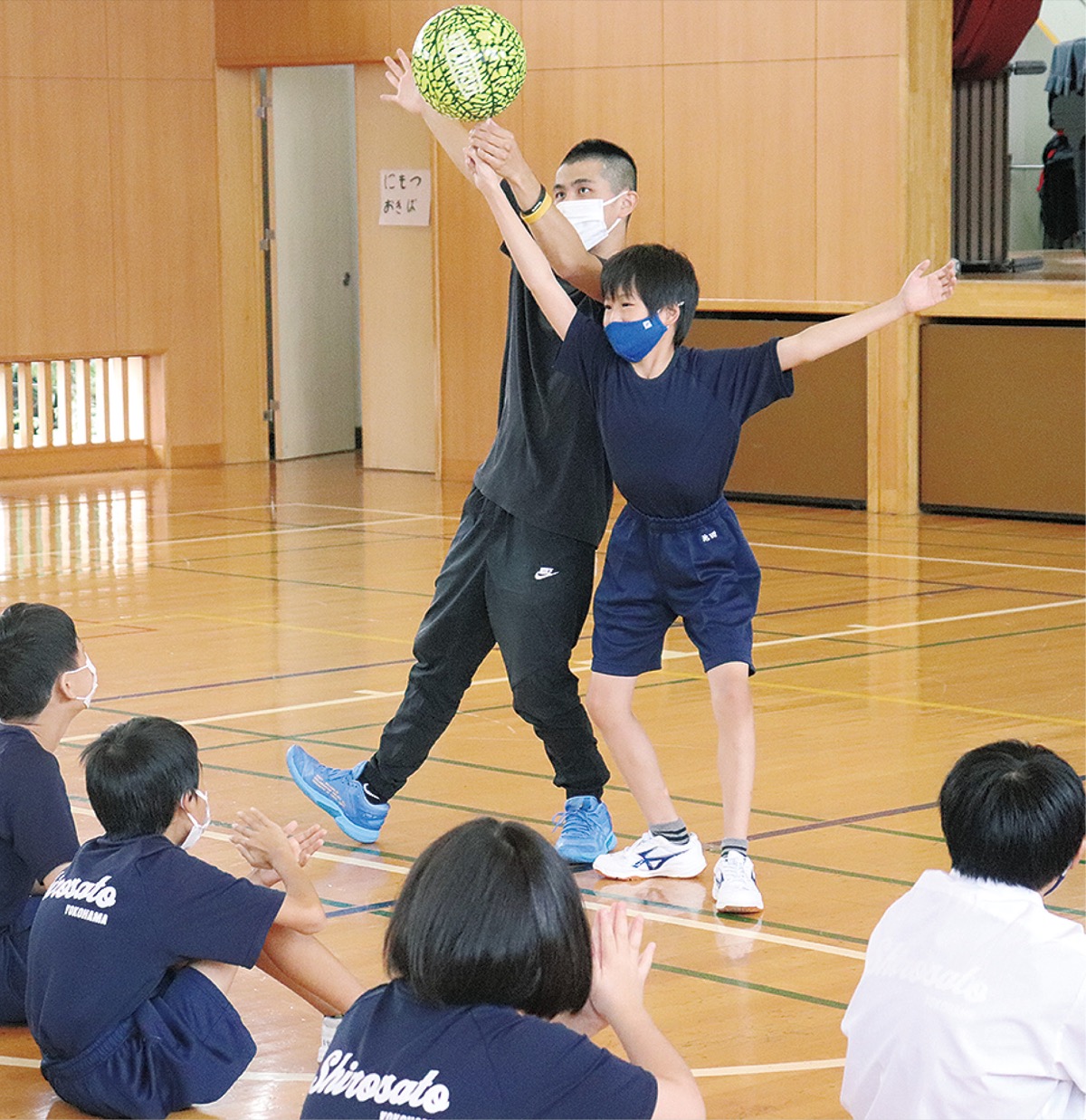 城郷中 挑戦する心 を学ぶ フリースタイルバスケ体験 港北区 タウンニュース 城郷中 挑戦する心 を学ぶ フリースタイルバスケ体験 港北区 タウンニュース
